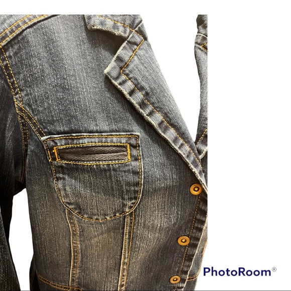 Jean Jacket - Picture 7 of 8